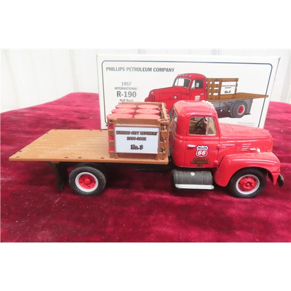First Gear 57 International R-190 Stake Truck, Die Cast, 1/34 Scale, Boxed