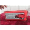 Image 7 : ERTL Phillips 66 32 Ford Powder Truck Bank, Die Cast, Boxed, 6 1/2", 1/25 Scale