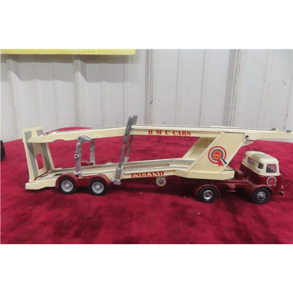 Dinky Supertoy Chieftain Truck + Corgi Major Transporter 11" Long
