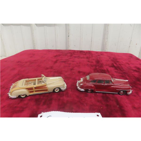 2x Dinky Cars 48 DeSoto + 47 Chrysler Town & Country