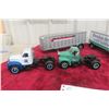 Image 10 : 2x First Gear Die Cast Mack Trucks & Trailers Northern Pacific 1/34 Scale