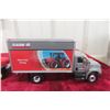 Image 5 : 2x First Gear Die Cast International Truck & Tipper + Case IH 1/34 Scale