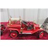 Image 5 : 2x Signature Die Cast Fire Trucks 1/18 Scale & Ford Model T 1/24 Scale