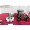 Image 4 : Franklin Mint 1913 Ford Model T 1/16 Scale + ERTL 1935 Auburn 851