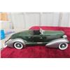 Image 6 : Franklin Mint 1913 Ford Model T 1/16 Scale + ERTL 1935 Auburn 851
