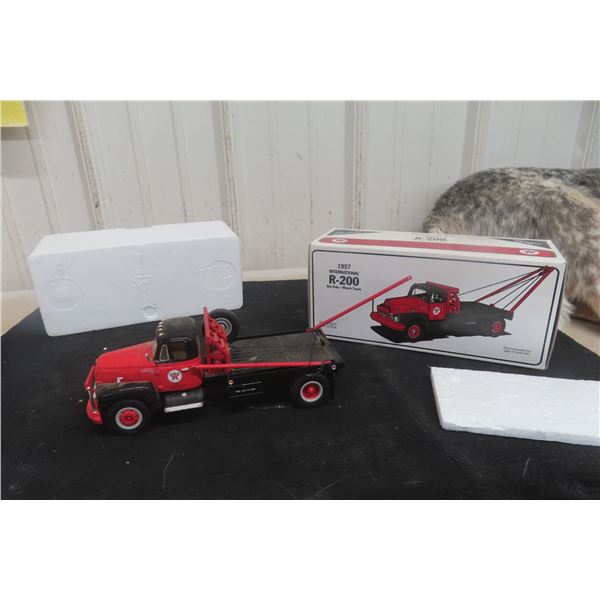 First Gear 57 International R-200 Winch Truck, 1/34 Scale, In Box