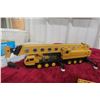 Image 10 : Conrad Liebherr 160 Ton 203 Telescoping Boom Crane and NZG Grove TM1500 Mobile Crane, 1/50 Scale