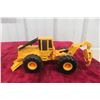 Image 2 : 2 Die Cast Vehicles Including ERTL JD 648E Log Skidder and CAT Challenger 95E, 1/30 Scale