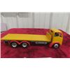 Image 5 : Vintage Shackleton Mechanical Flood FG-6 Flatbed Logging Tug, Die Cast, 1/24 Scale, 1950s