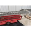 Image 13 : 1950s Pressed Steel Doepke Model Toy Aerial Ladder Fire Truck 32" Long
