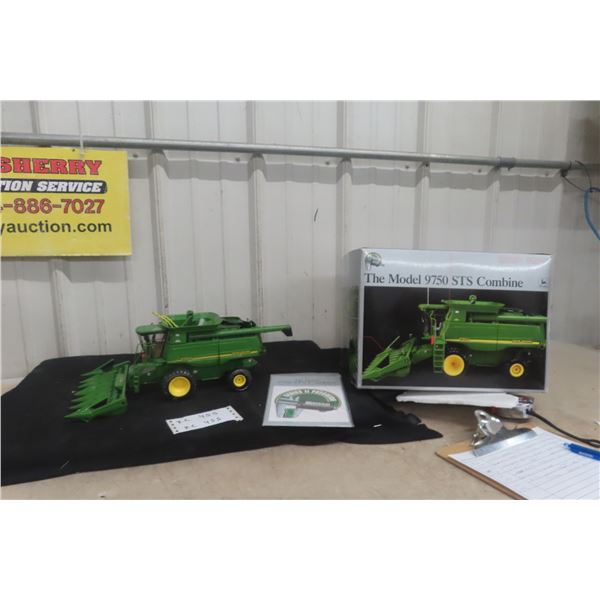 ERTL Precision Series John Deere 9750 STS Combine 1/16 Scale Die Cast In Box