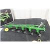 Image 6 : ERTL Precision Series Model F145H 5 Bottom Plow Die Cast 1/16 Scale In Box