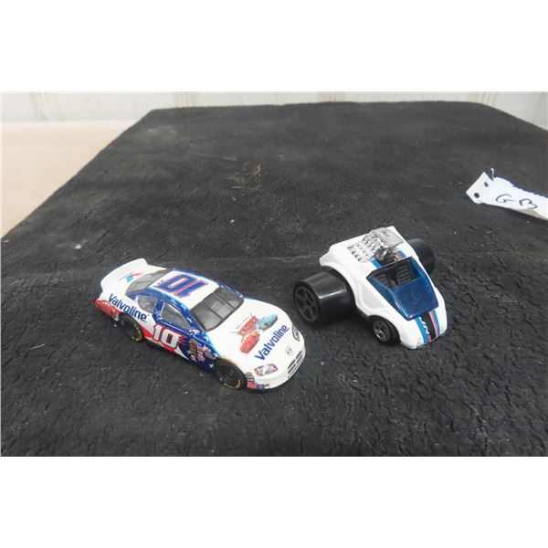 2005 Hot Wheels Special Edition Pixar Scott Riggs #10 Vavoline + 2004 Hot Wheels Jack Nabbit Special