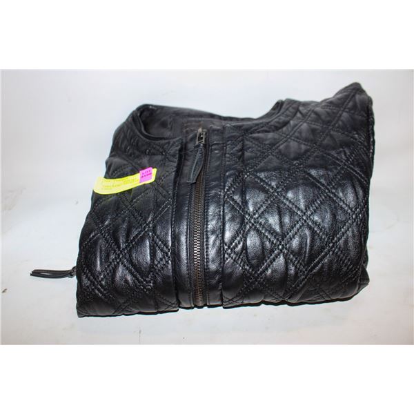 ZARA BASIC - VEGAN LEATHER SIZE LARGE