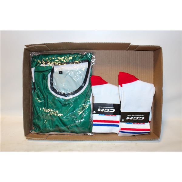 NEW CCM PERFORMANCE CREW SOCKS: 2 - S/M,