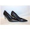 Image 1 : NEW HEELS SIZE 41 BLACK