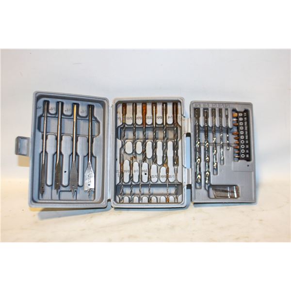 SMALL BOX OF ASSORTED DRILL BITS