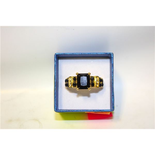 NEW BLACK STONE  RING SIZE 10