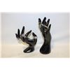 Image 1 : LOT OF 2 NEW IDEAL HAND-SHAPED JEWELRY DISPLAY
