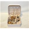 Image 1 : TRAVELING JEWELRY BOX FULL OF JEWELRY