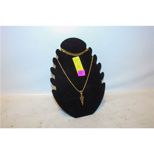 NEW JEWELRY DISPLAY W/ MEN'S CUBAN  BRACELET