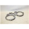 Image 1 : AUTHENTIC ISSUED HANDCUFFS WITH POUCH-ESTATE