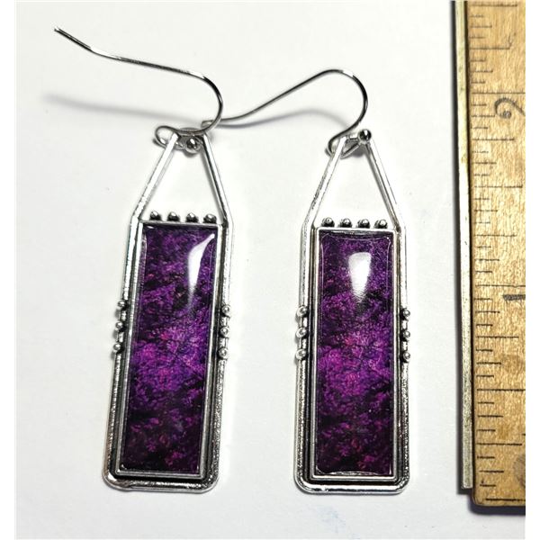 7)  SILVER TONE RECTANGULAR SHAPED DROP