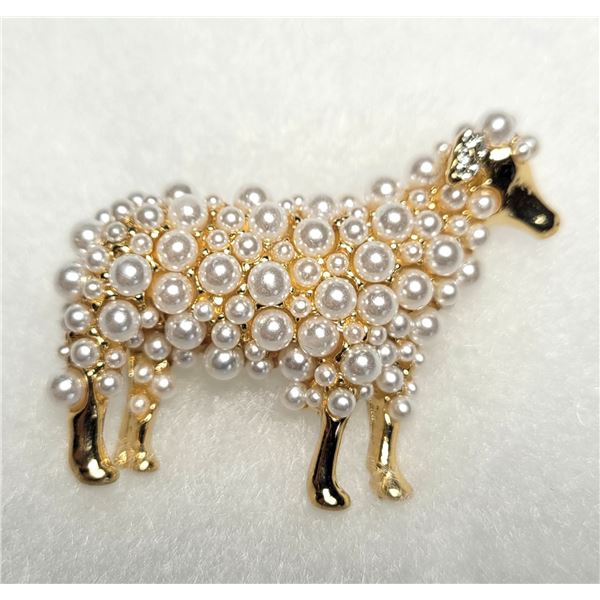 18)  GOLD TONE AND PEARL SHEEP BROOCH.