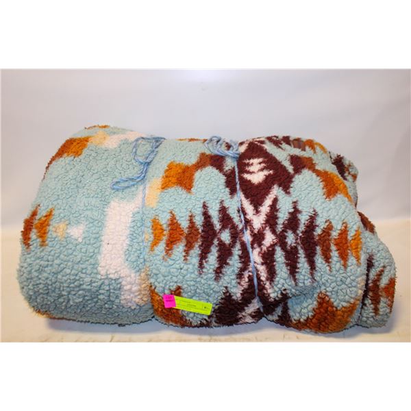 PENDLETON QUEEN SIZE FLEECE BLANKET-ESTATE
