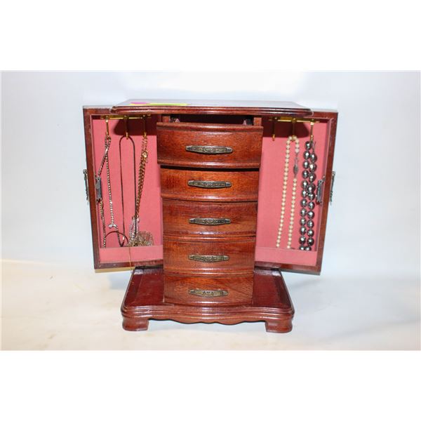 JEWELRY BOX WITH ASSORTED CONTENTS