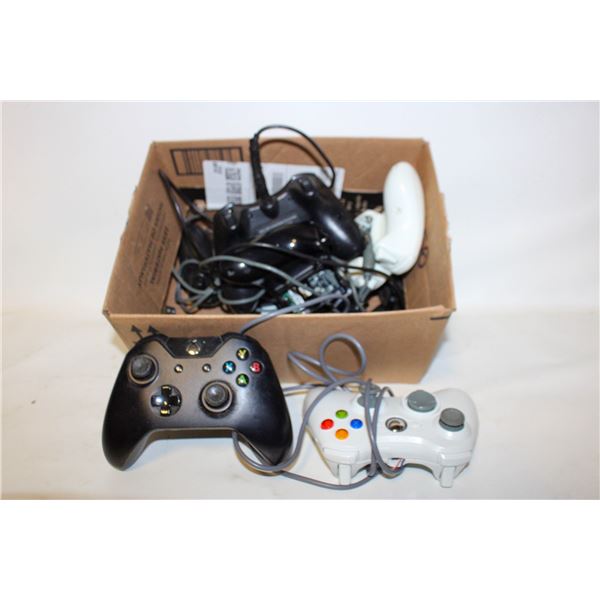 LOT OF XBOX CONTROLLERS