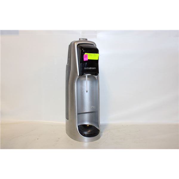 SODASTREAM WITH BOTTLE AND CANISTER