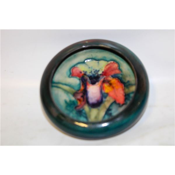 VINTAGE MOORCROFT MADE IN ENGLAND TRINKET DISH