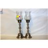Image 1 : 2 LARGE GLASS DECORATIONS WITH ELECTRIC CANDLES