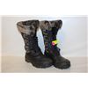Image 1 : LADIES SZ9 ARCTIC TRACS WATERPROOF WINTER BOOTS