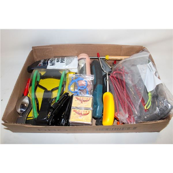 FLAT OF CAMPING/HIKING ITEMS