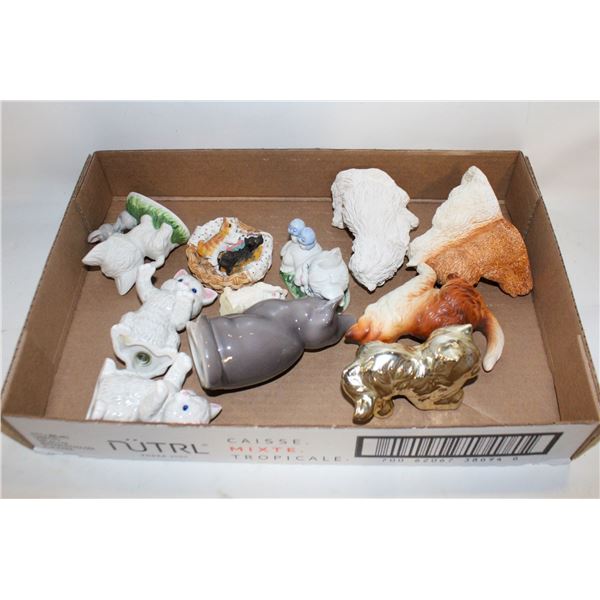 FLAT OF CERAMIC CAT DÉCOR
