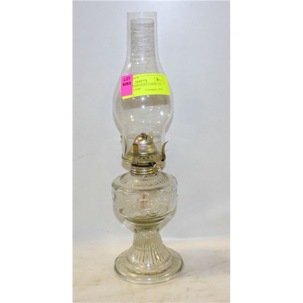 VINTAGE LAMPLIGHT FARMS 330 GLASS OIL LAMP