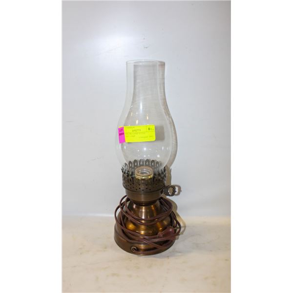 VINTAGE OIL LAMP STYLE ELECTRIC LAMP