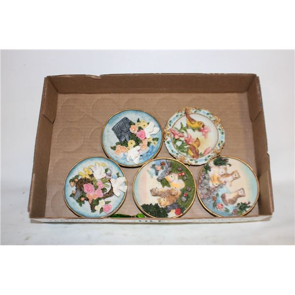 FLAT OF 3D CERAMIC MINI PLATE DÉCOR