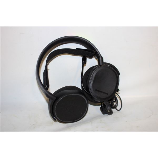 STEELSERIES ARCTIS 3 CONSOLE GAMING HEADSET FOR
