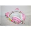 Image 1 : WIRELESS HELLO KITTY EARPHONES