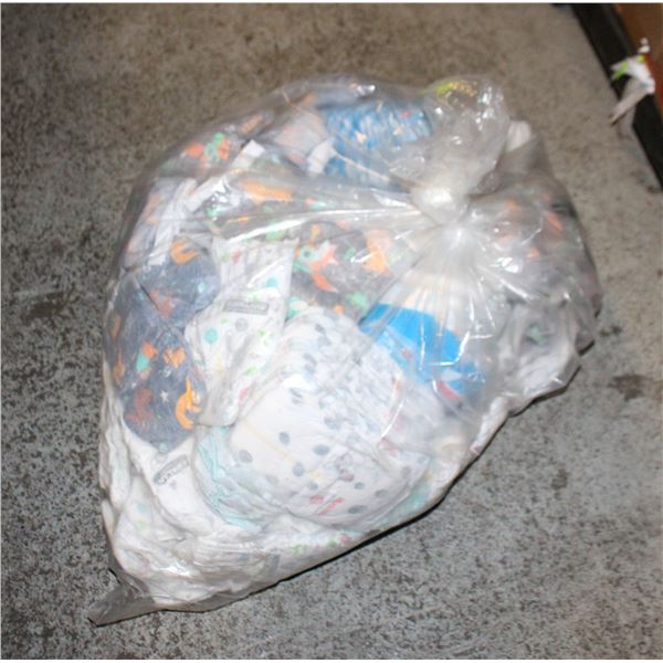 LARGE BAG OF SIZE 3 DIAPERS UNUSED ASSORTMENT