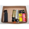 Image 1 : FLAT WITH 5 PEPPER SPRAY CONTAINERS