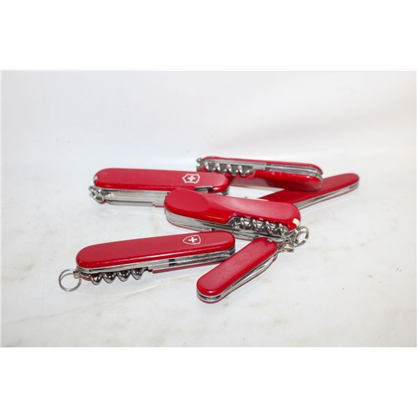 BAG WITH 6 SWISS ARMY KNIVES