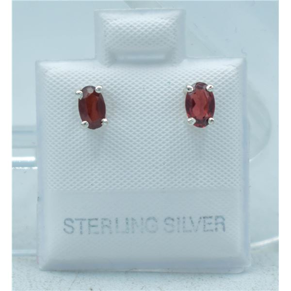 #09-NATURAL GARNET STUD EARRINGS