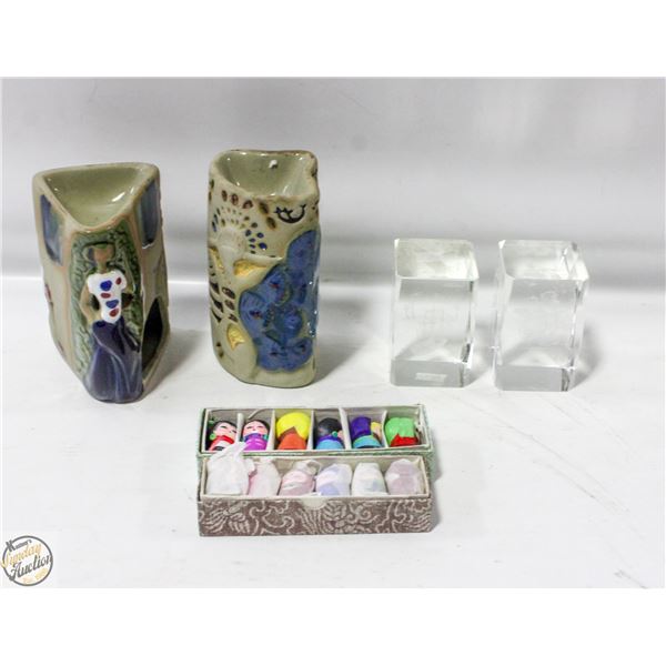 2 CERAMICS INCENT OR CANDLE HOLDER,