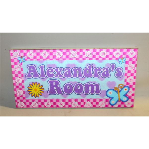 LENTICULAR ALEXANDRA'S DOOR SIGN