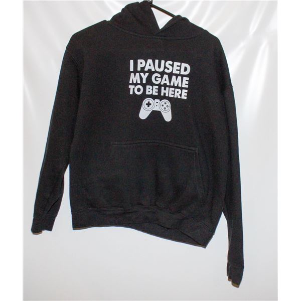 LADIES I PAUSED MY GAME TO BE HERE LADIES