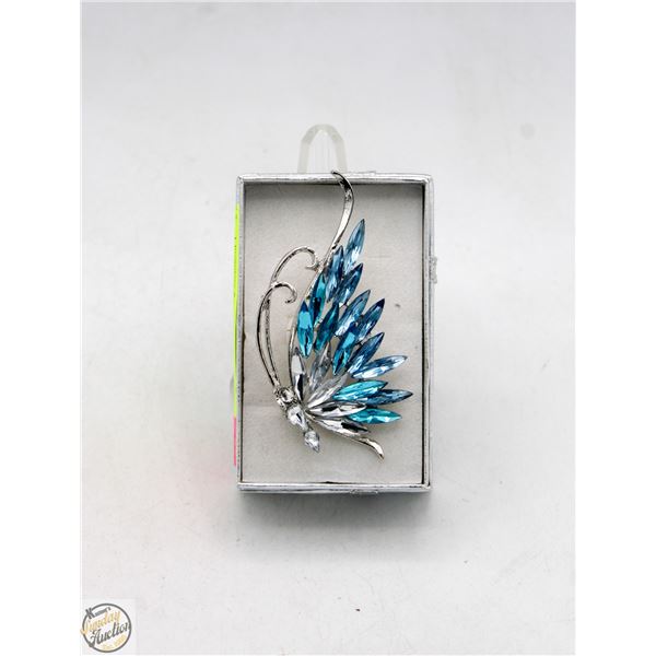 NEW BUTTERFLY BROOCH COLOUR HUES BLUE